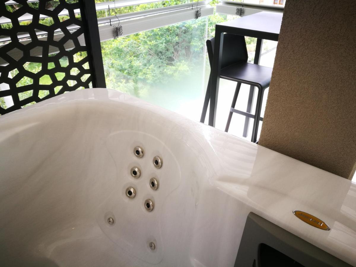 Suite Laura - Torri Del Benaco Ngoại thất bức ảnh